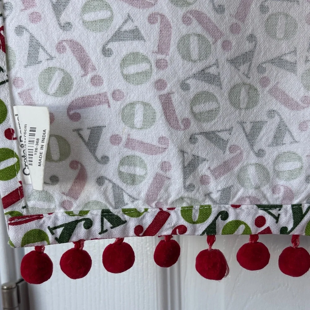 Crate&Barrel Festive Red and Green Kitchen Dish Tea Towel